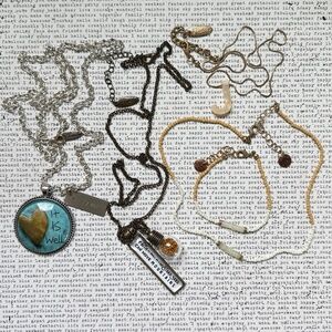 PLUNDER Five (5) Piece Jewelry Lot